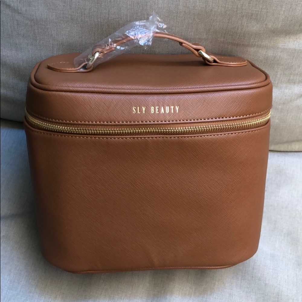 Sly Beauty Makeup Case